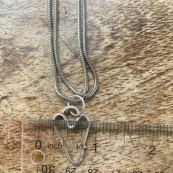 Rustic sterling silver heart necklace - Picture 3 of 10